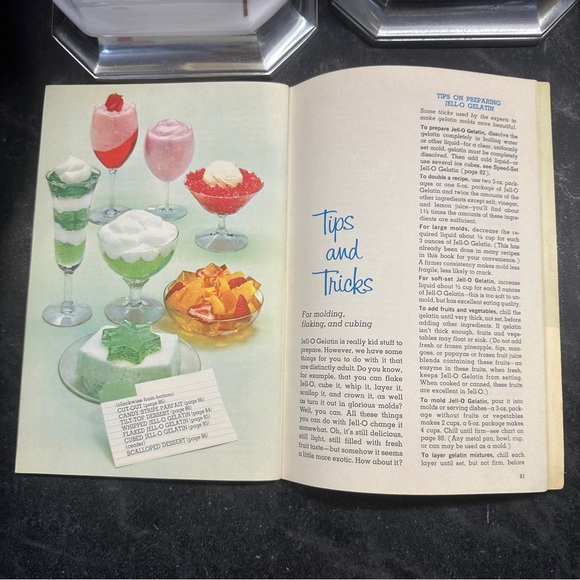 Vintage Joys of Jell-O Recipe Cookbook - Picture 5 of 8